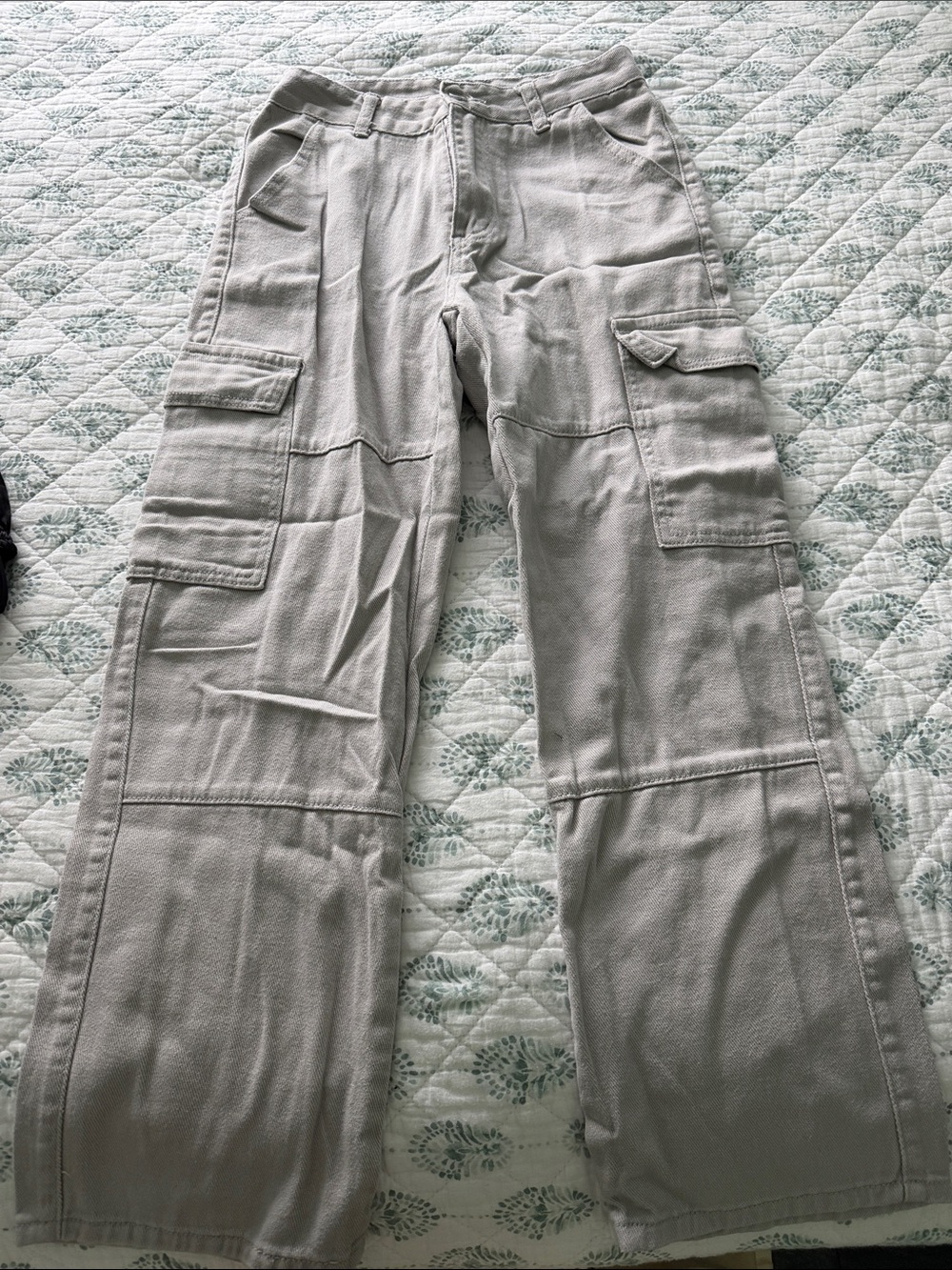 Women’s Cargo Pants in Light Gray - Versatile Utility Style